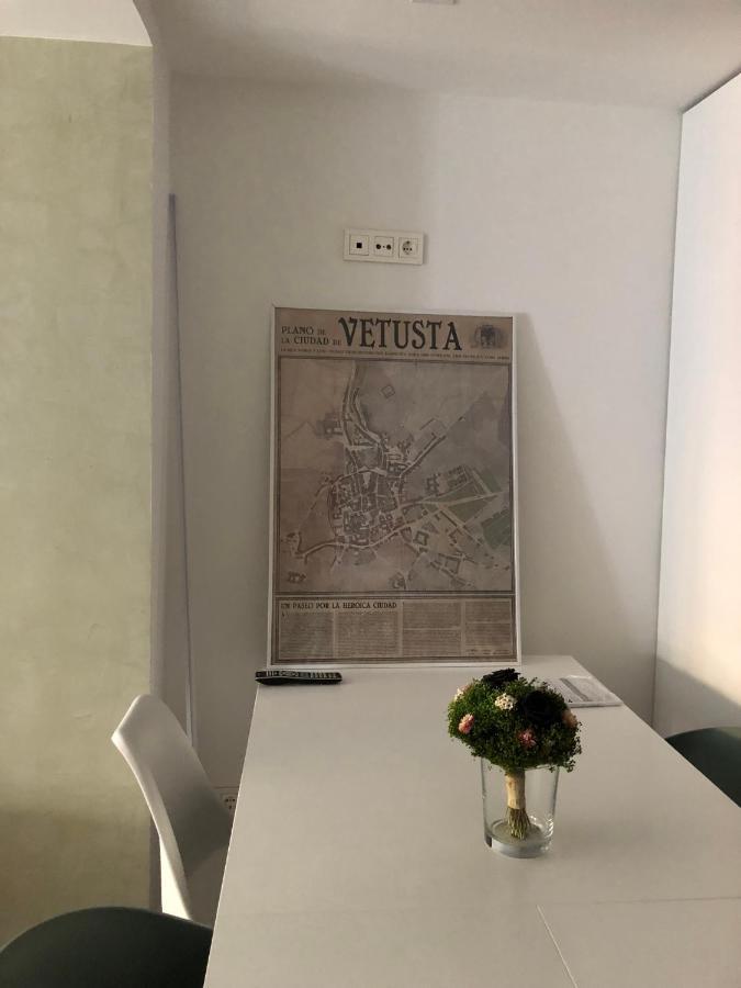 Apartamento Piso En El Emblematico Barrio Antiguo De Oviedo Exterior foto